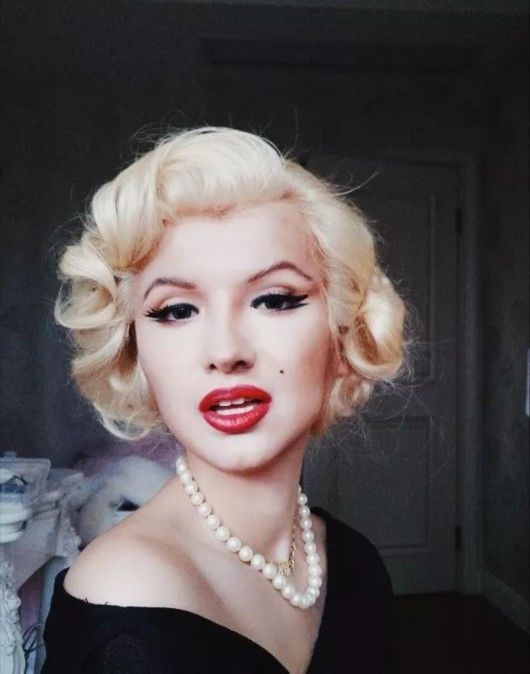 重庆姑娘化妆术惊呆网友，模仿蒙娜丽莎、C罗等全都惟妙惟肖