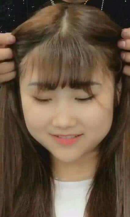 小伙发现一女神欲表白，扒开头发后：对不起认错人了