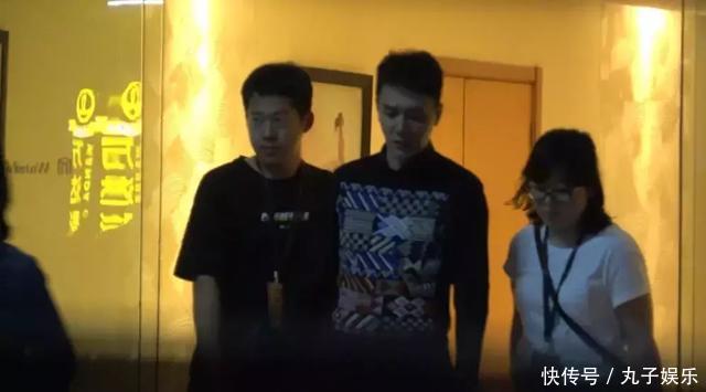 赵丽颖终于忍不住9字回应怀孕传闻！网友：虽未怀孕但恋情……