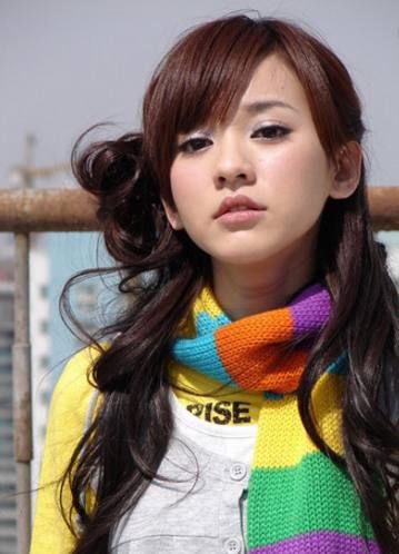 面对粉丝的猜疑,陈意涵反应只是穿着的原因,这纯属谣言