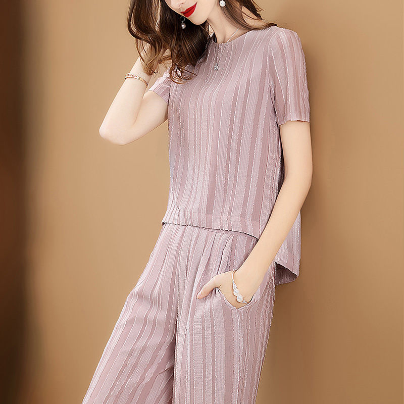 还别说!小个子老婆遇上阔腿裤套装，洋气有范!穿出170既视感