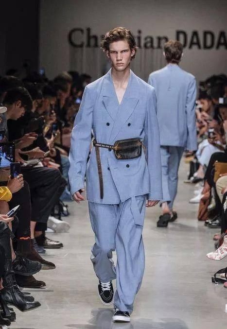  『时装画技法』时装系统里最难穿的一种类型——西装，在大牌设计师手下是如何被重塑？