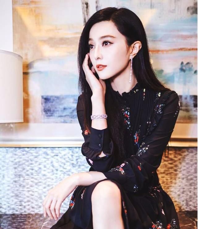 范冰冰刚平息被捕传闻，又遭“被结婚”，李晨终于忍不住了