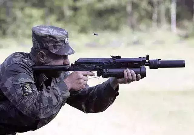 你从未见过如此奇葩的国产冲锋枪, 上下两个弹