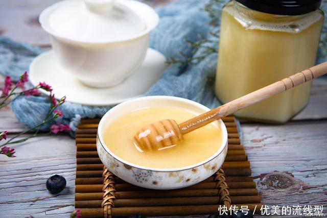  [补足]女人别不舍得保养，拿它当零食，补足胶原蛋白，紧致肌肤显年轻