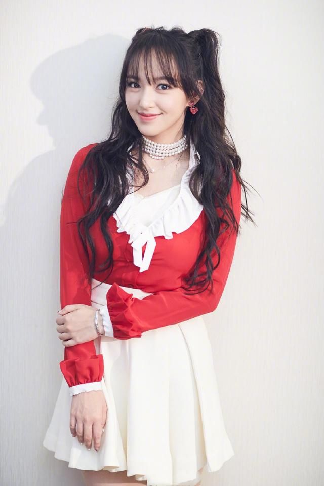 终于明白20岁程潇在韩国为什么火了，扎双马尾简直美成动漫人物！