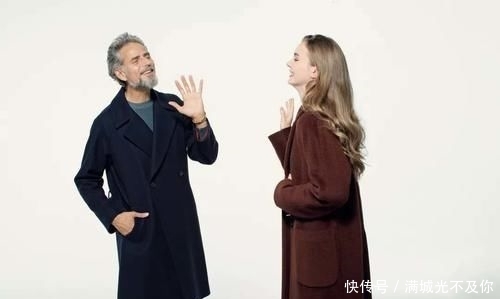 『小心』超粗手链吸引她目光,小心别被当作暴发户!