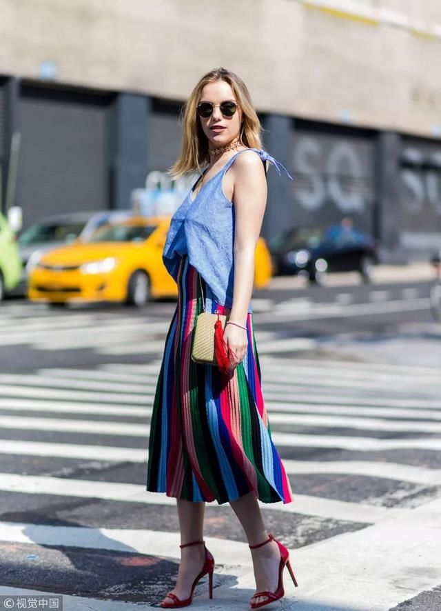 吊带避开“老汉感”，缎面蕾丝不能少！