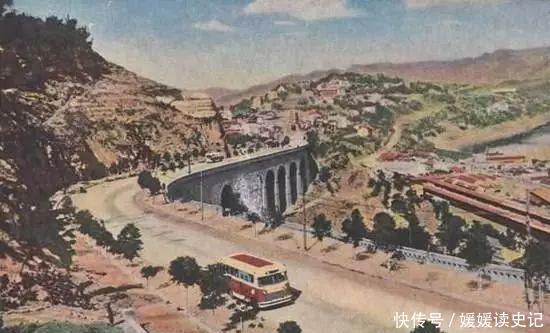 70年代，解放碑还是最高的建筑——老照片上的重庆记忆