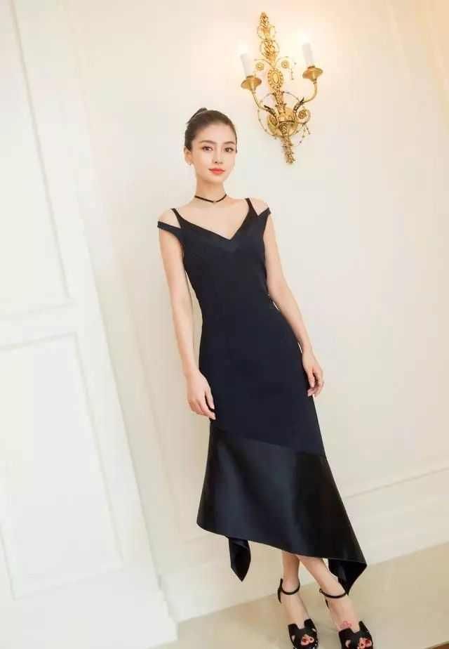 杨幂和baby同框未P照片流出，网友口水直流