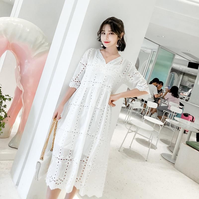 这裙子的确贵了点，但真的很美，超显气质，超性感迷人