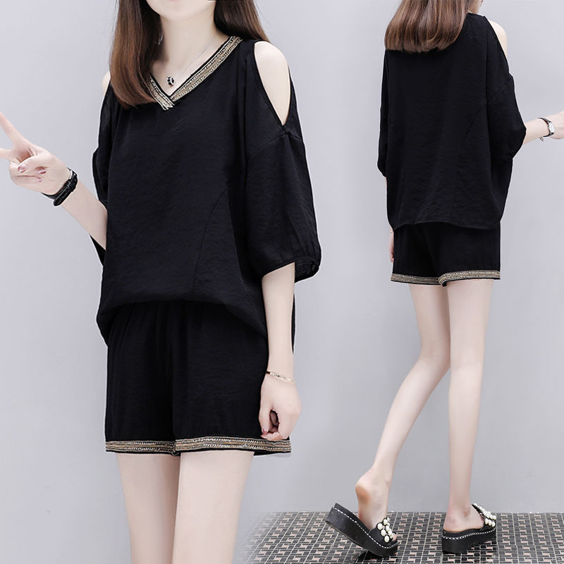 这个夏天,越来越多女人不穿裙子,如今更流行短裤套装,更是迷人