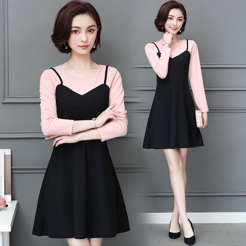 性感的女人就是大胆!瞧下图这个女人，性感妩媚女人味十足