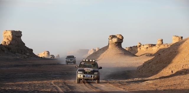  「干涸」新疆罗布泊死亡之海正在“复活”，干涸数十年后再现万