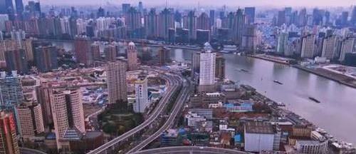  一线城市|中国最“发达”城市之一，30年面积就扩大20倍，成超一