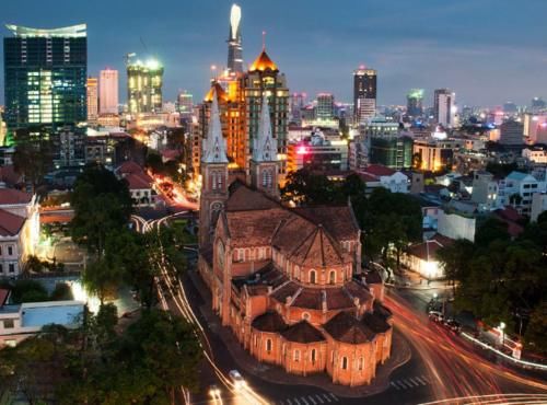 越南人评价世界各国游客：日本人有礼貌，美国人很大气，中国人用