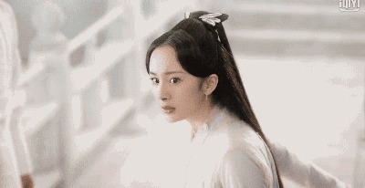 王菲和袁泉气质出众的秘诀：花几十万整容不如先解决这些？！