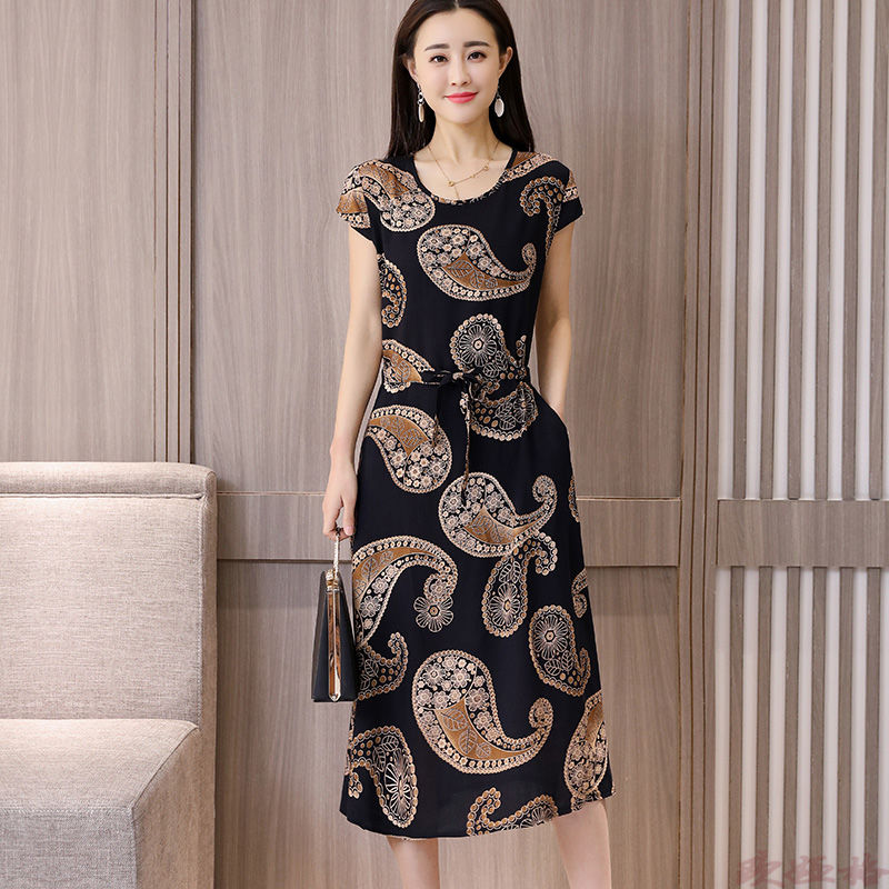 有一种裙叫“绵绸裙”，比连衣裙好看，好看不贵，适合70后