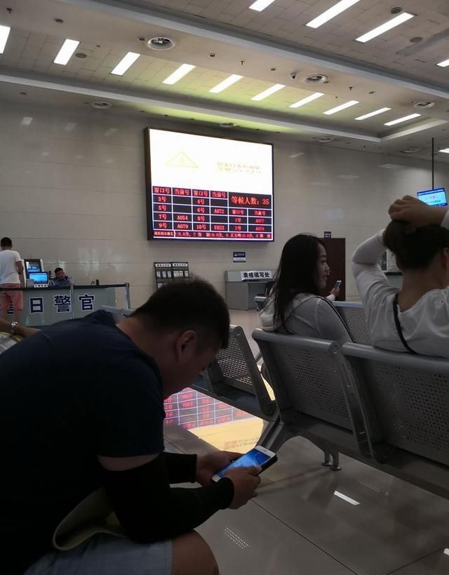 老婆当司机 一家三口长途自驾游——我的房车生活日记 2