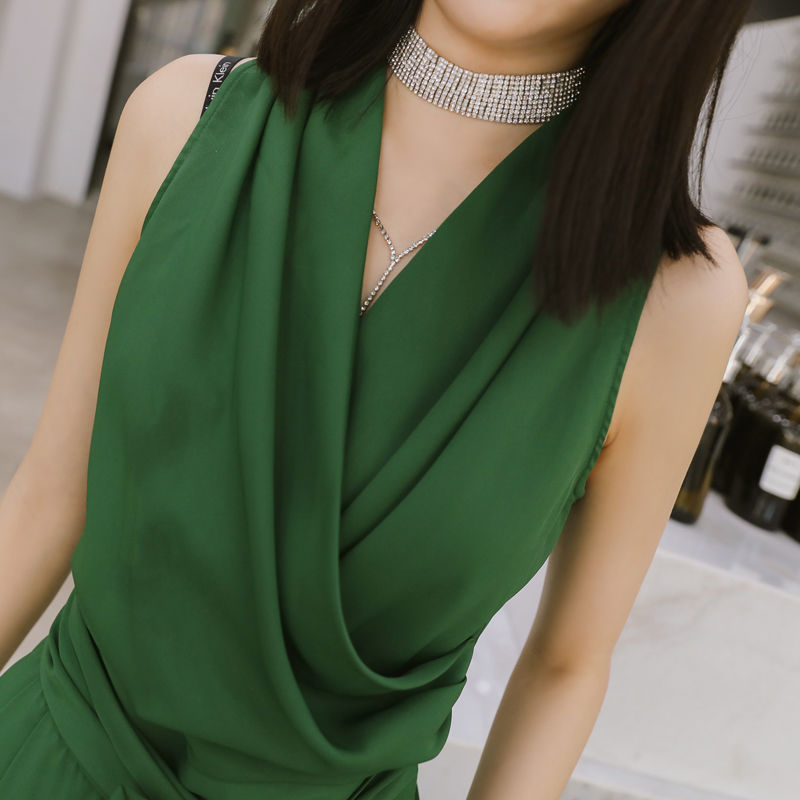 今年的连体装太美了!配高跟或平底都洋气，穿着优雅高贵又减龄