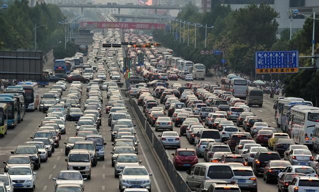 官方为推ETC又放大招，为何车主有喜有忧