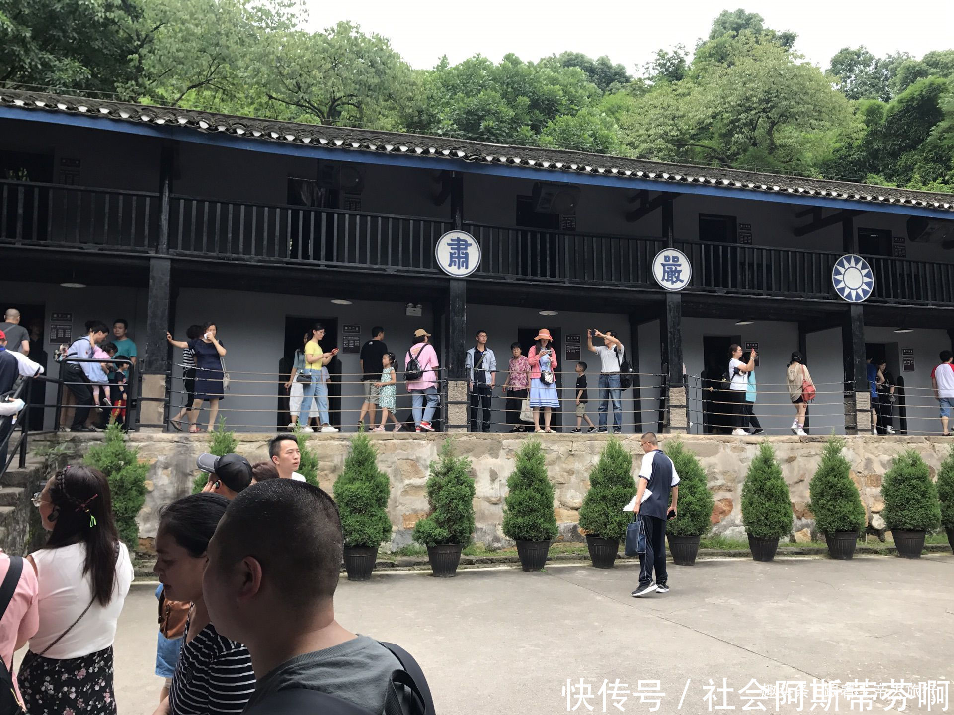  重庆@中国面积最大的新一线城市，直追江苏省，5个成都也比不过