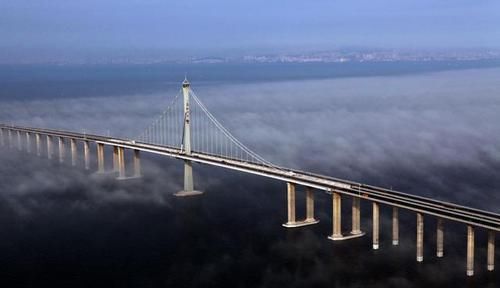  [历经]这座桥位于山东，投资近95亿元，历经4年而成，曾引科技界