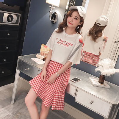 越来越多女人出门只穿“女人裙”，洋气又显女人味，还撩倒一片人