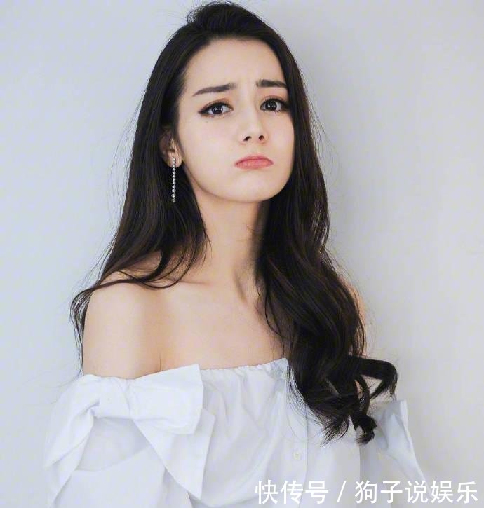 尴尬了迪丽热巴, 跟沈梦辰撞衫没赢, 连46岁闫妮都比你美