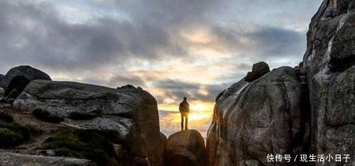 数数大自然造就的“疯狂”石头，测试游客胆量的旅行
