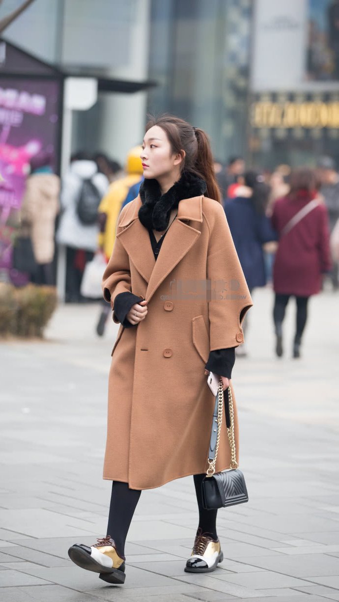 街拍：温柔高傲，没有兰博基尼就最好别惹