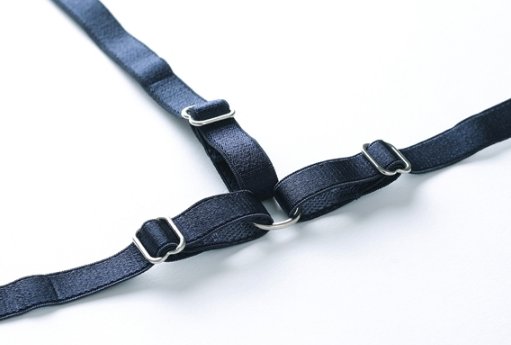 女人身材丰满，就要穿这种文胸，性感妩媚女人味挡不住