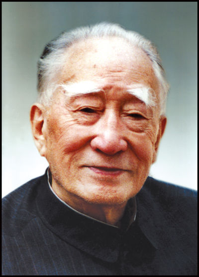 薄一波烈士墓，位于八宝山革命公墓，一生奉公廉洁