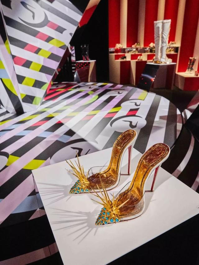 Maison Margiela专治时尚网瘾综合症 Viktor&amp;Rolf 25周年回顾