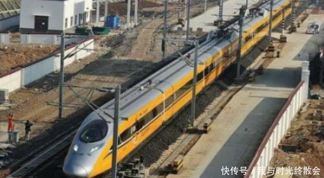  #高铁#中国这辆“黄色”高速列车，从不搭乘客，永远是空的，却