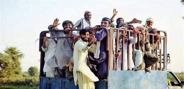 中国姑娘到巴基斯坦旅游,竟因物价低,算账时再