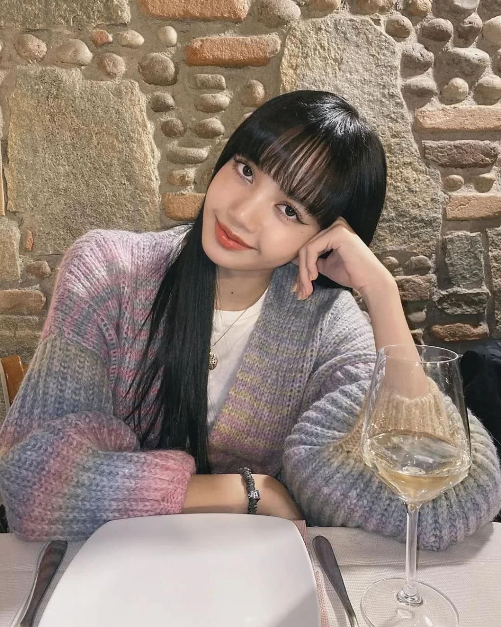  衬衫夹克：“温差大”怎么穿？这6件薄外套别错过，又美又飒谁穿谁美！