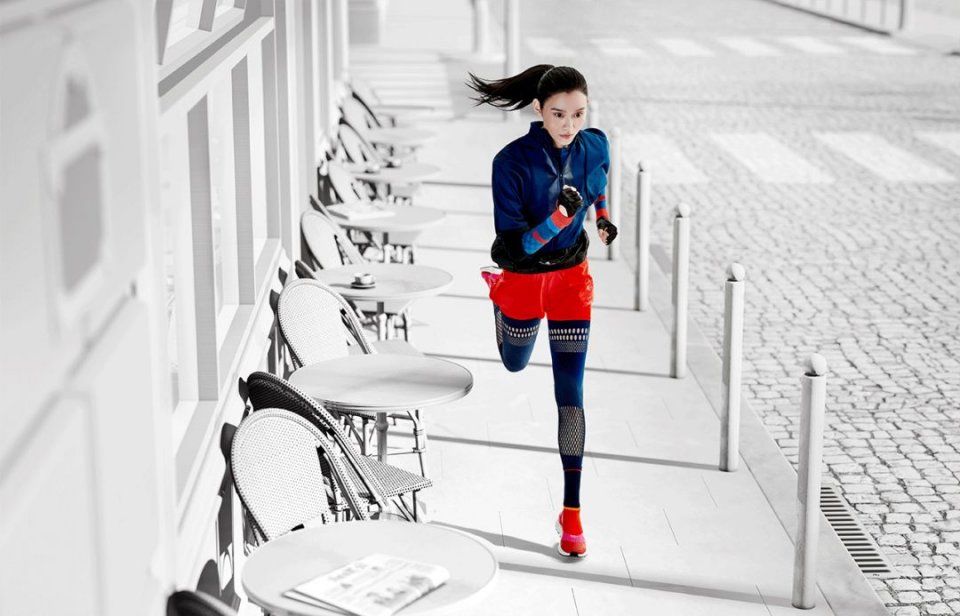 什么世道丨现在最尖端的时髦单品是……健美短裤?