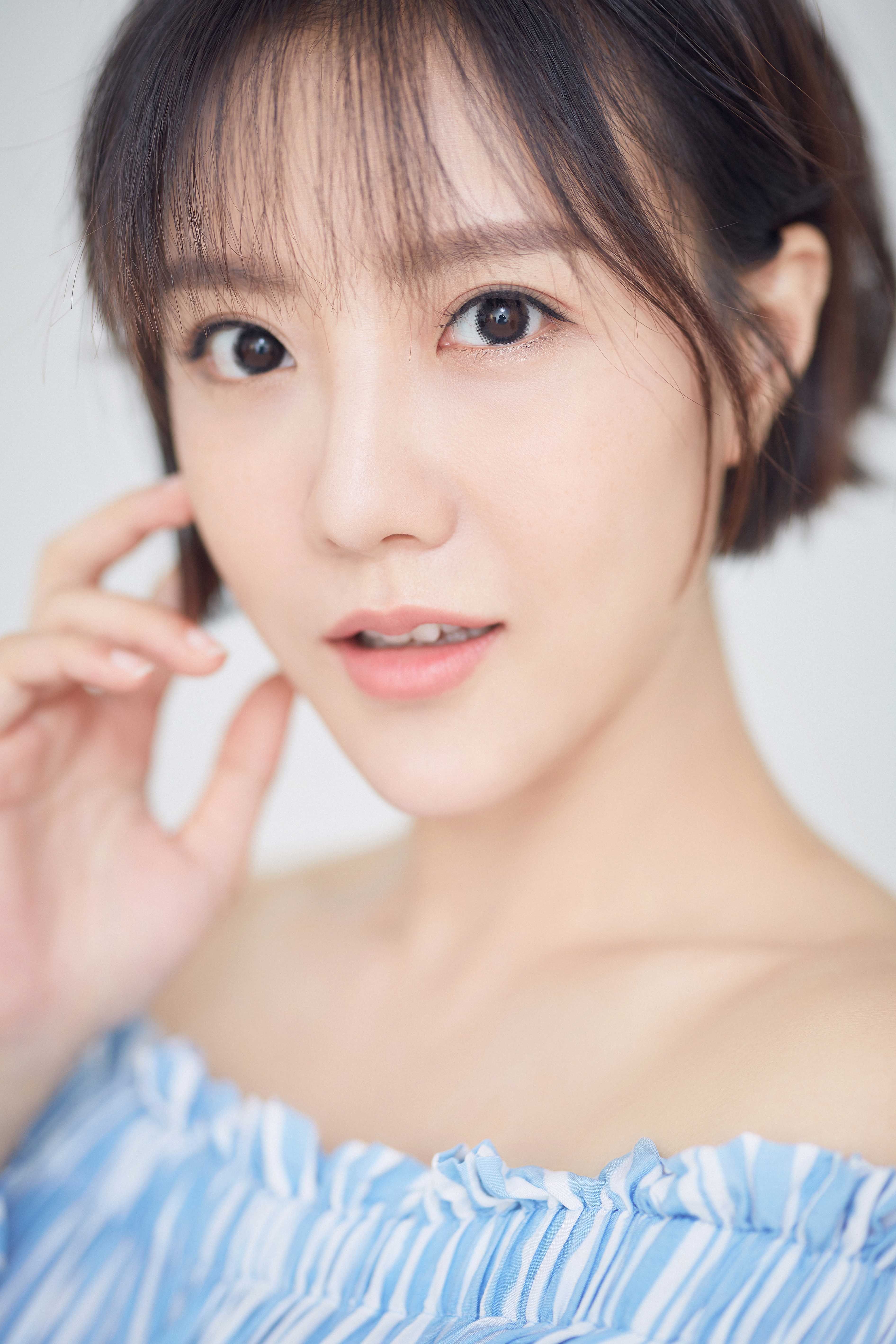 阮雨白曝最新写真 汽水甜girl魅力十足