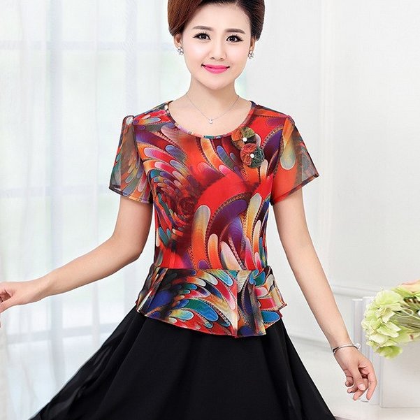 爱美女人不要愁!非常适合55岁女人的夏装，秋天一样穿