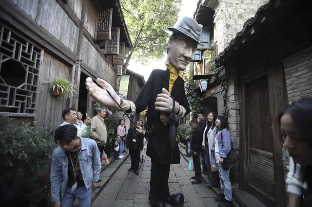 知料 | 千年古镇没有浪漫事,只有资本套路