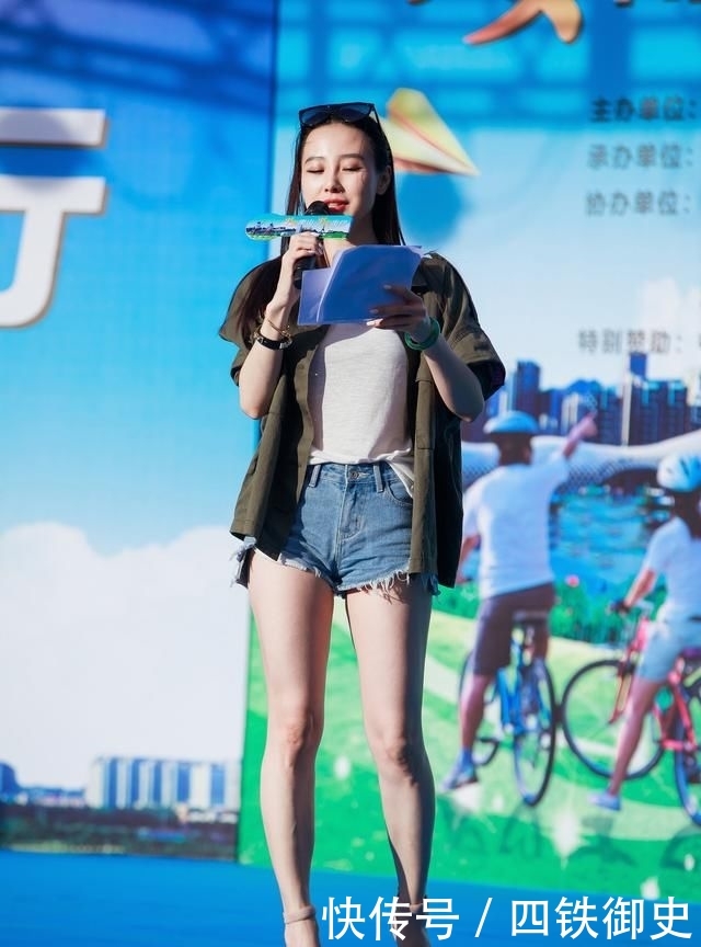  『女人』街拍：端庄优雅的女人，走在街上就是一道风景线