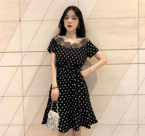 时尚轻奢小黑裙，潮流街头，气质宴会，show动吸睛超有范