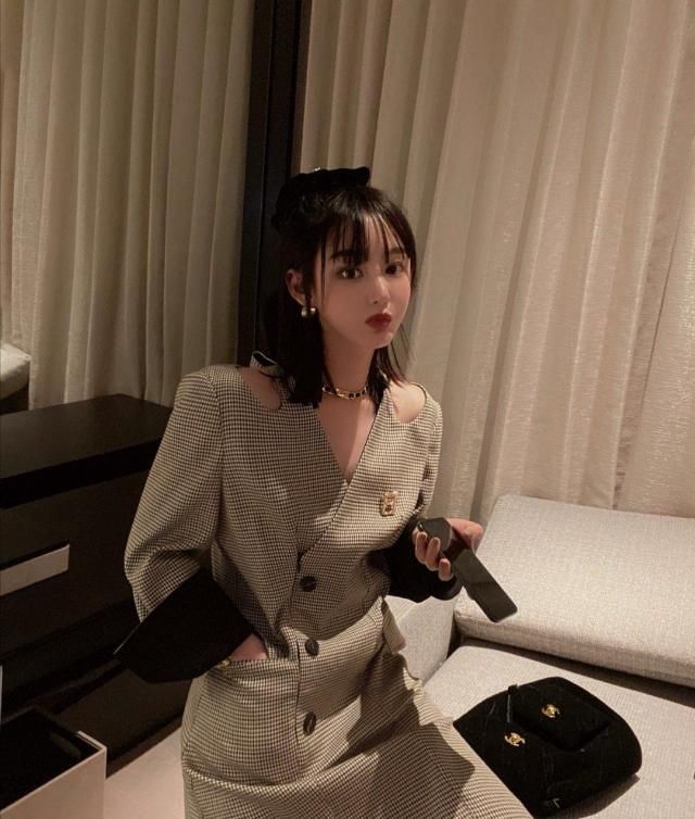  『选择一些』韵味十足的漂亮小姐姐，十款舒服又时尚潮流穿衣搭配，尽展不同寻常的艺术美
