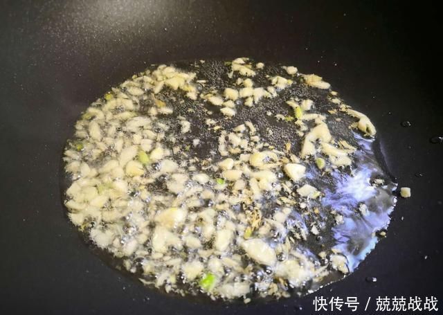 『营养』宁可不吃肉,也要给孩子吃这菜,一周吃2次,强筋骨补脑力又营养