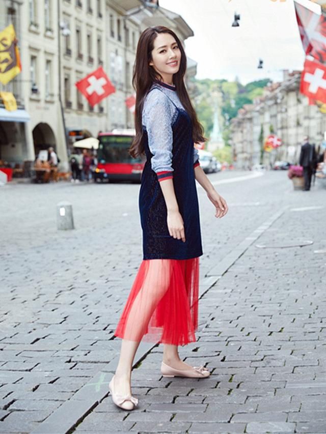 郭碧婷才是真“腿精”，穿瑜伽裤可比奚梦瑶，拼接薄纱也遮不住！