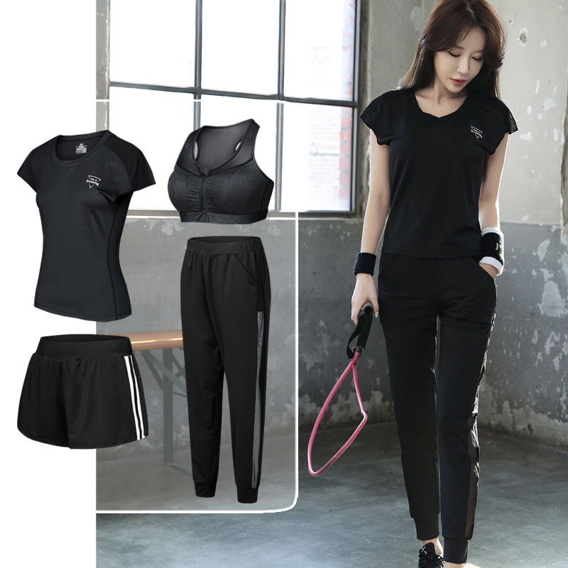 练瑜伽的女人最美，这样穿更美，凸显S身材，美的让人陶醉