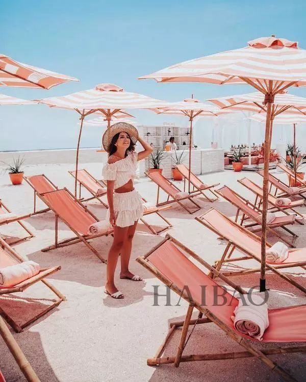 好看| 裙子和T恤才是女生开心的根本!就想天天这样穿去度假!