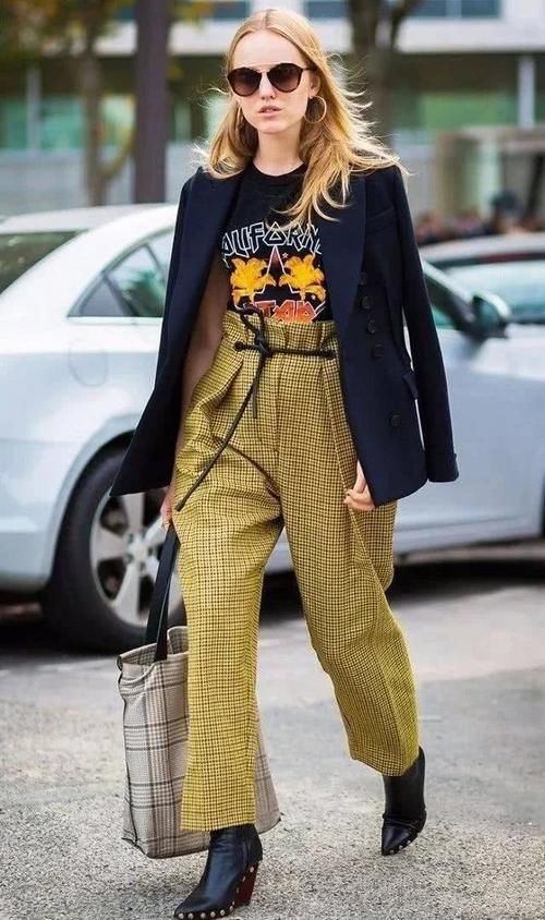  #底裤#打底裤已经失宠了！今年流行的是“豆腐裤”，遮肉显瘦又百搭