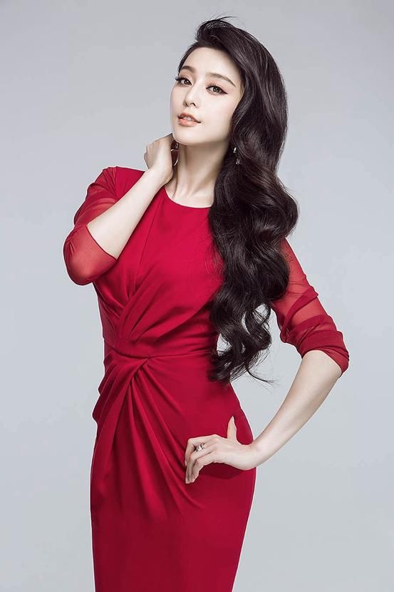 范冰冰高调发喜糖，经纪人却从中作梗！宝强：可恶的经纪人！